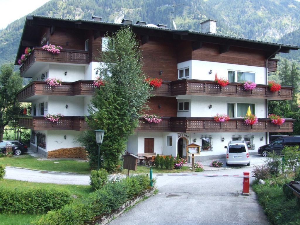 Appartementhaus Alpina Бад Хофгащайн Екстериор снимка